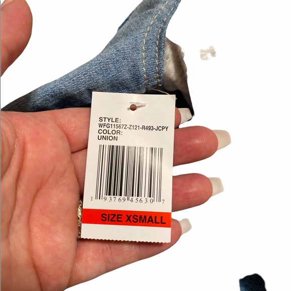 COPY - Wallflower dreamer for denim jacket - Picture 2 of 6